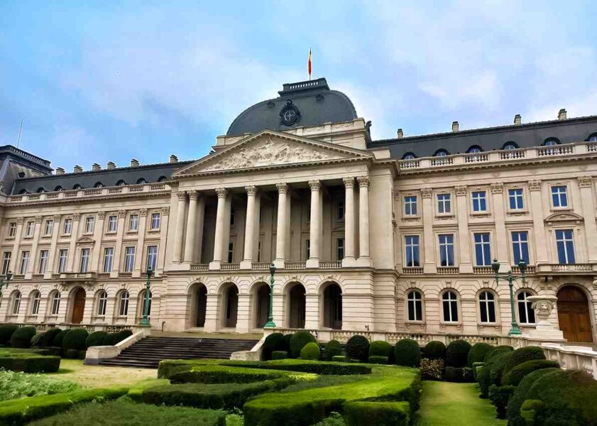 Брюссель — таємниці старовинного міста і в чому секрет Манікен Піс