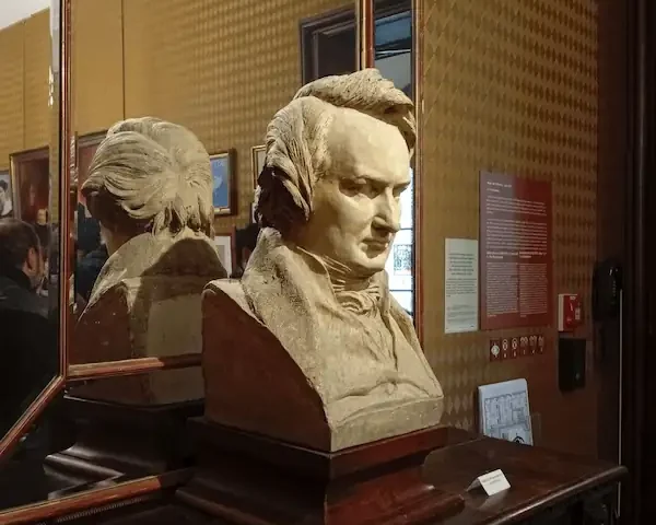 Кто самый лучший французский поэт? Увы, Виктор Гюго...