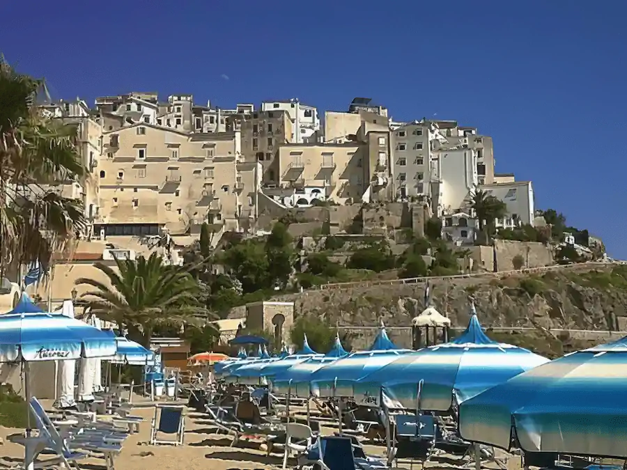 sperlonga mount2 Сперлонга в Италии