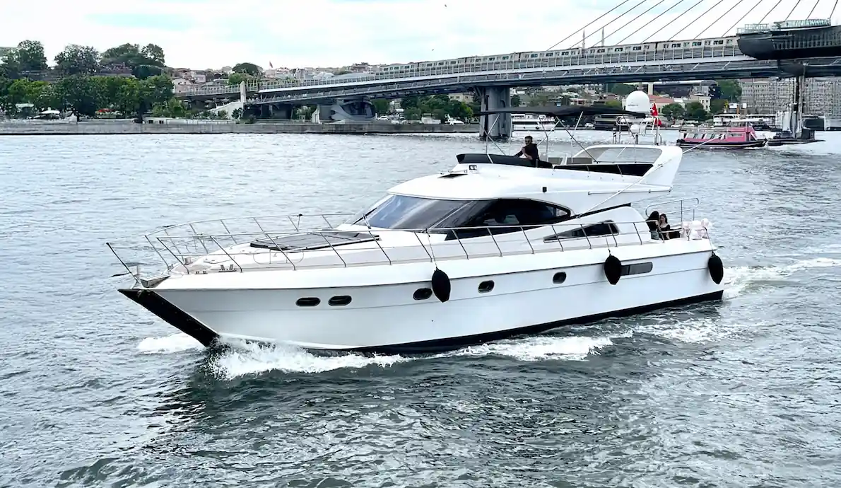 istanbul-yacht-bosphorus2