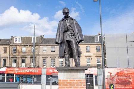 Шерлок Холмс родом из Шотландии? Именно так!