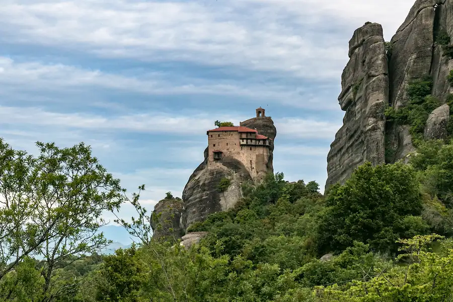 Meteora-Hovering-Air