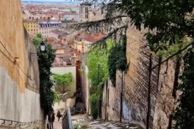 lyon-garbage-ghetto-crime