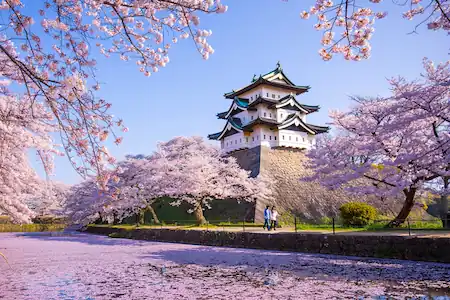 Хиросаки — по "Золотому кольцу" города-крепости